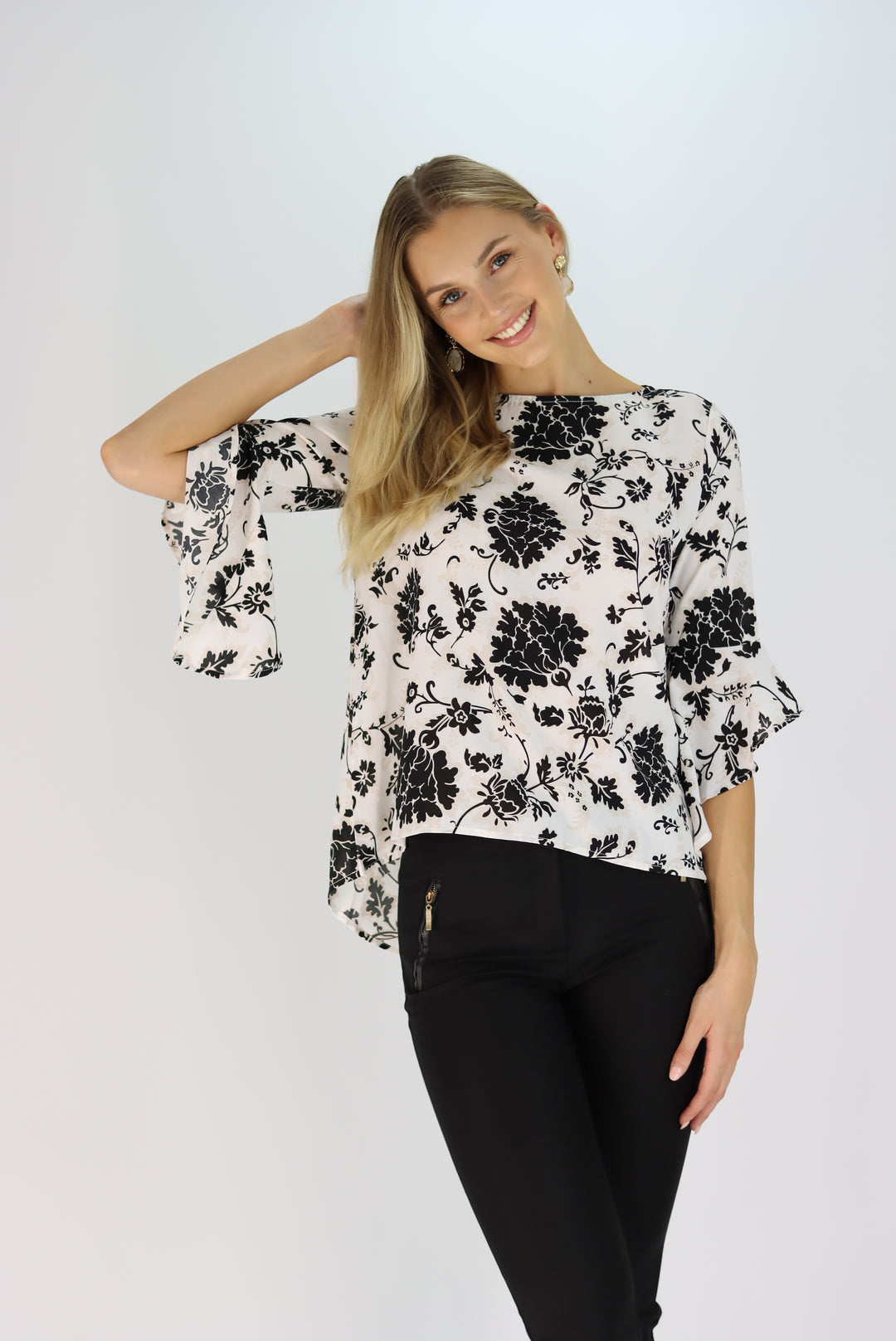 Luisa Top In Black Floral