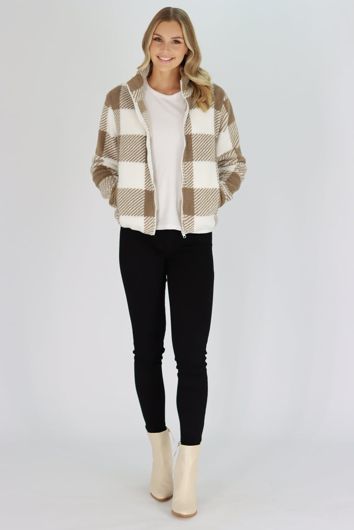 Jannet Plush Jumper In Mocha