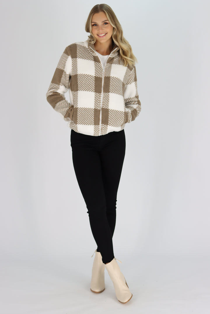Jannet Plush Jumper In Mocha