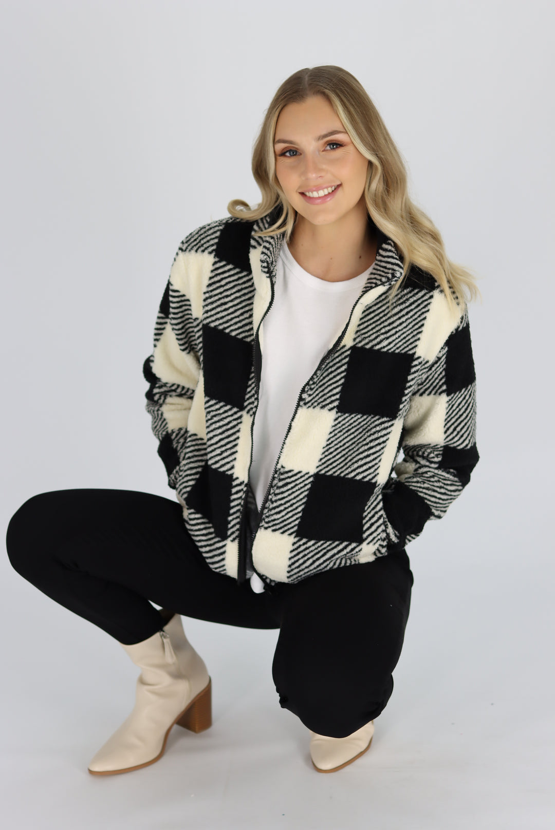 Jannet Plush Jumper In Black
