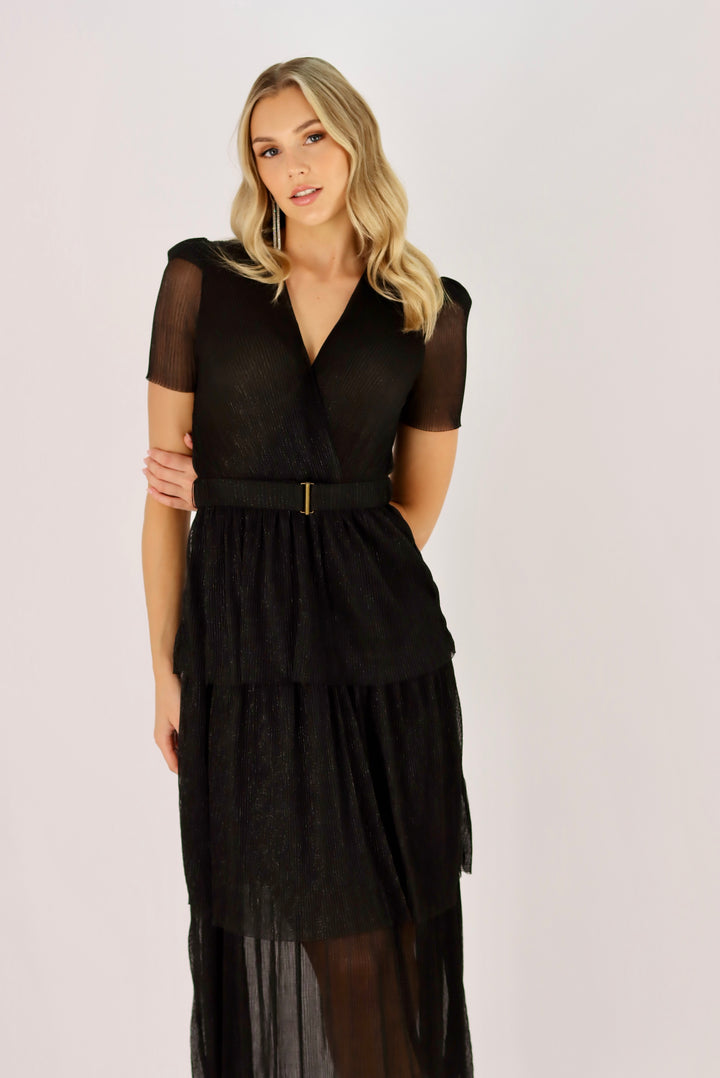 Iconic Entrance Tiered Dress In Black