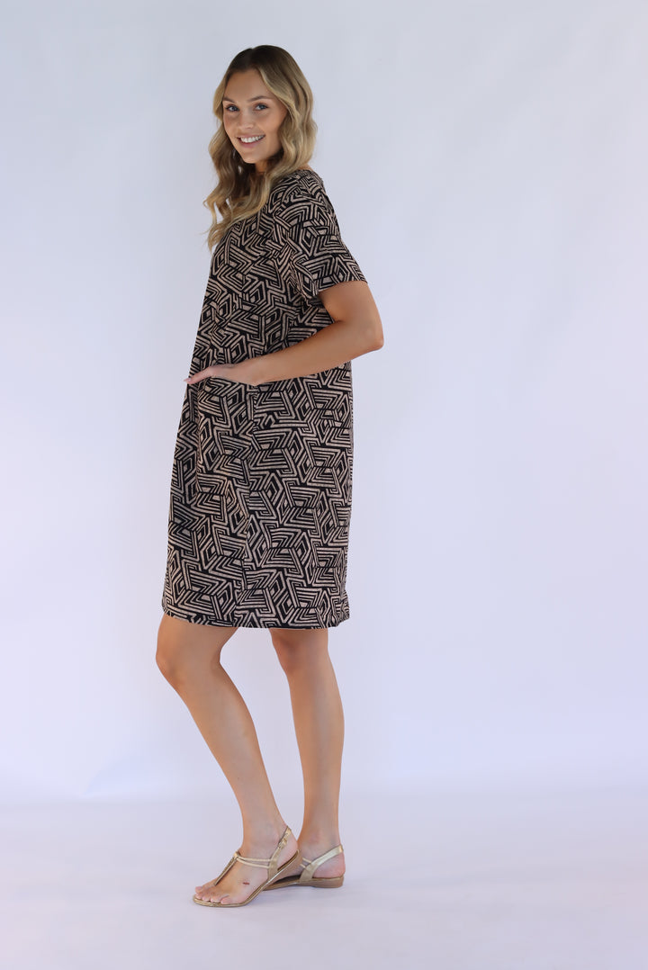 Emberly Shift Dress In Brown