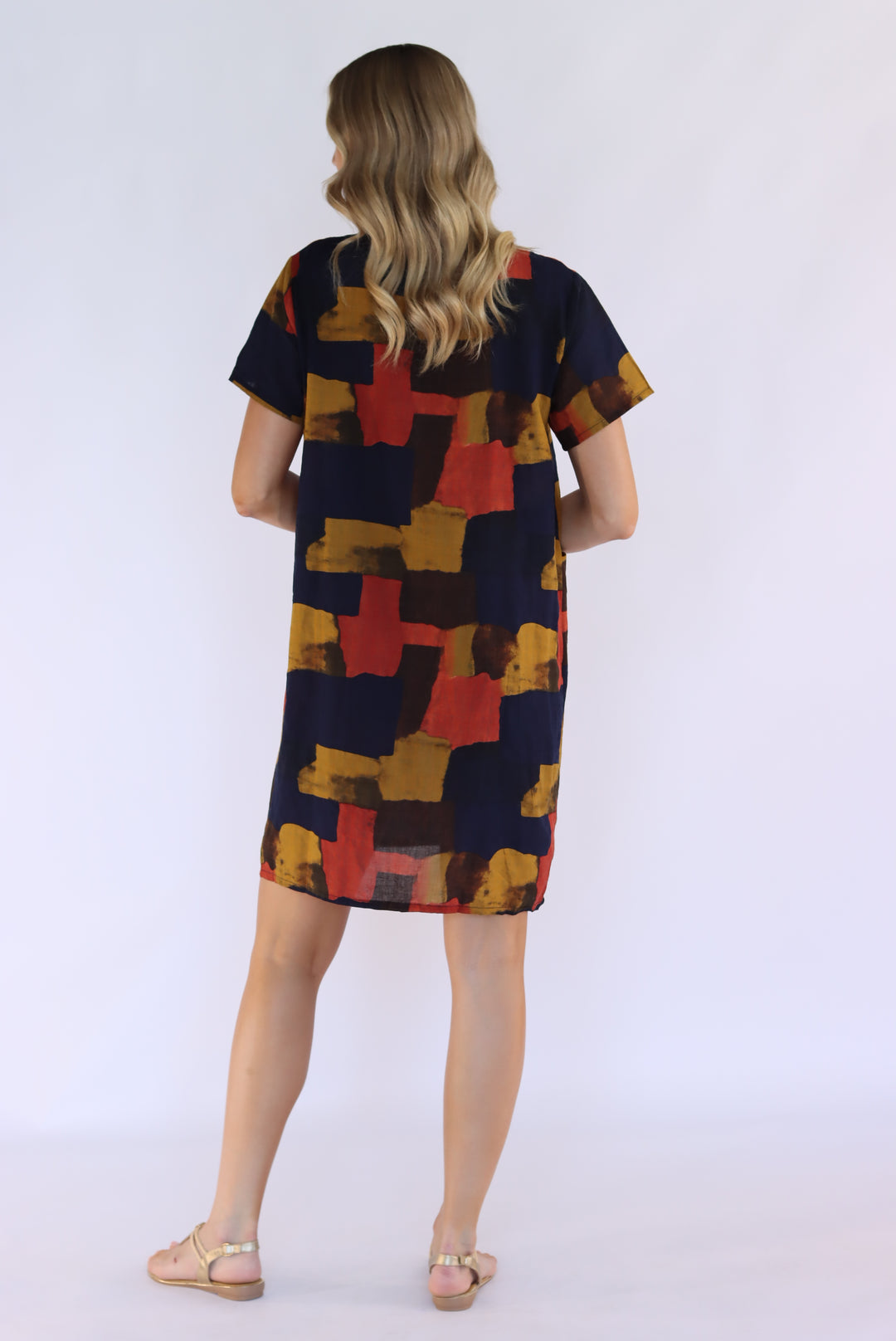 Kaima Abstract Print Shift Dress