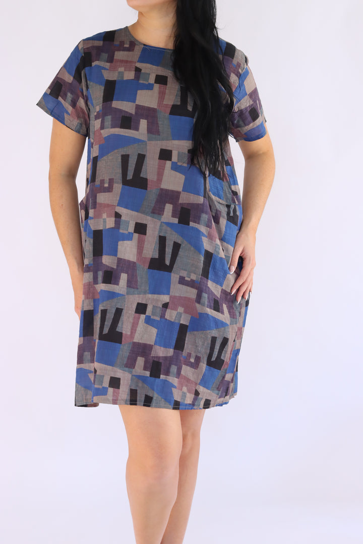 Aria Abstract Print Shift Dress