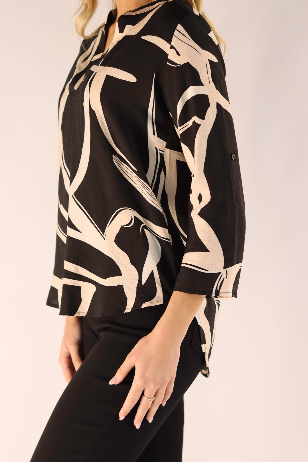 Kelly Black Beige Top